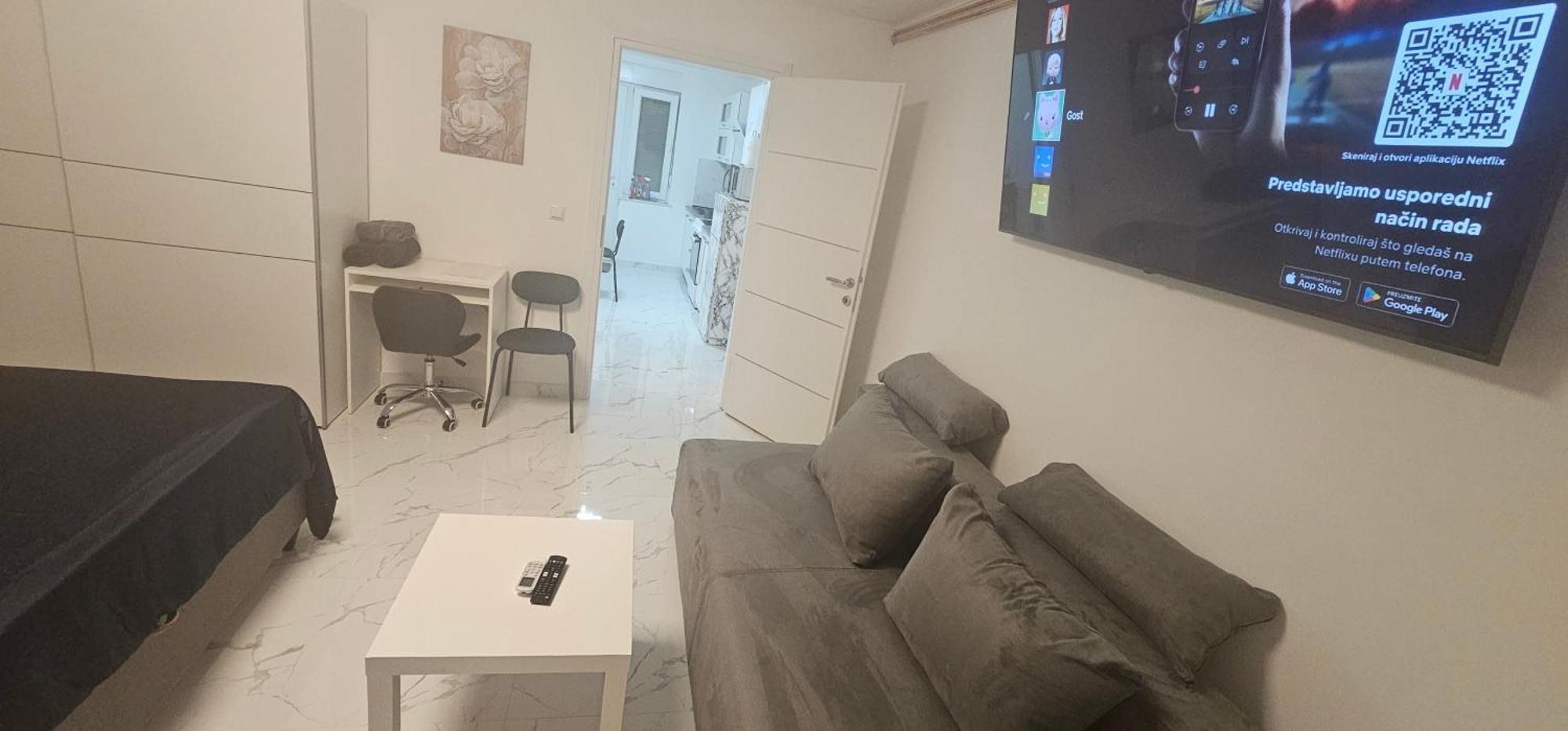 Ena1 & Ena2 -Big Free Parking Apartment Karlovac Ngoại thất bức ảnh