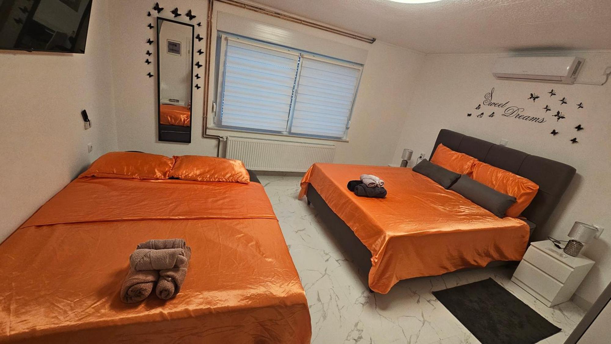 Ena1 & Ena2 -Big Free Parking Apartment Karlovac Ngoại thất bức ảnh