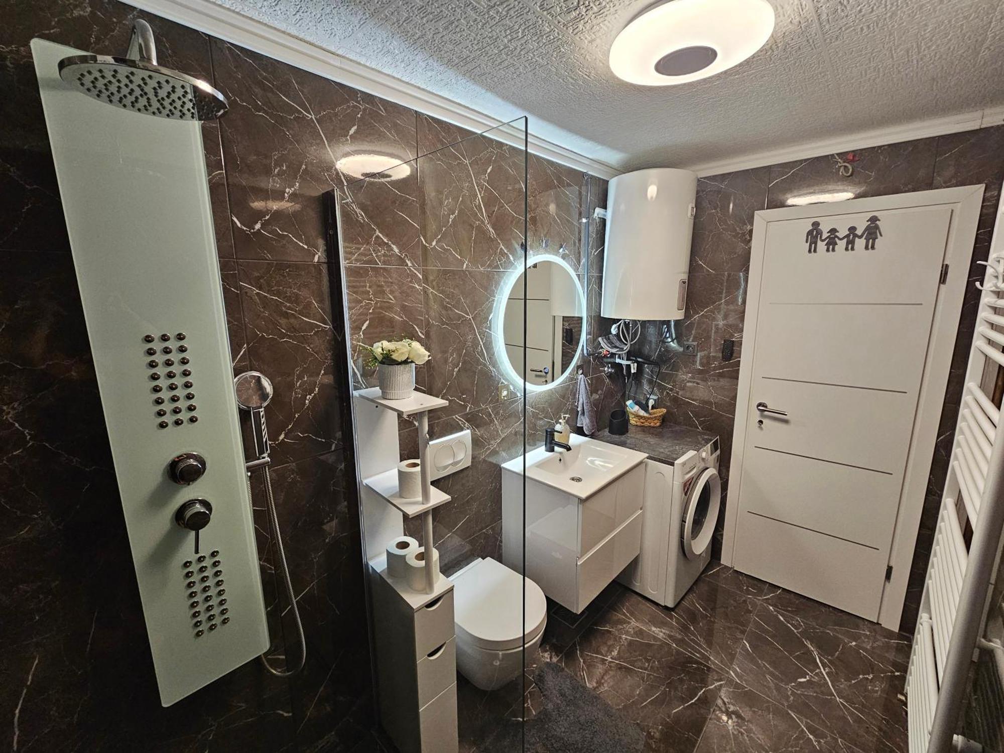 Ena1 & Ena2 -Big Free Parking Apartment Karlovac Ngoại thất bức ảnh