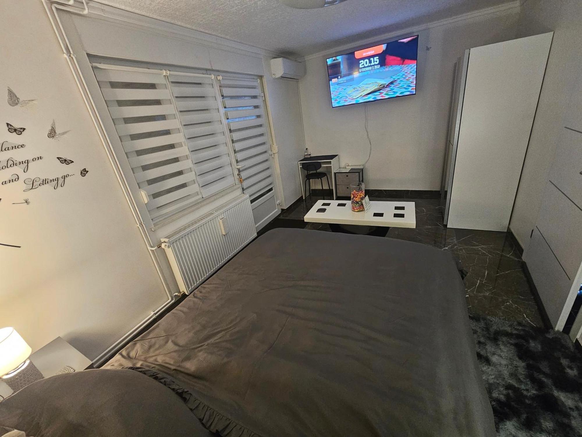 Ena1 & Ena2 -Big Free Parking Apartment Karlovac Ngoại thất bức ảnh