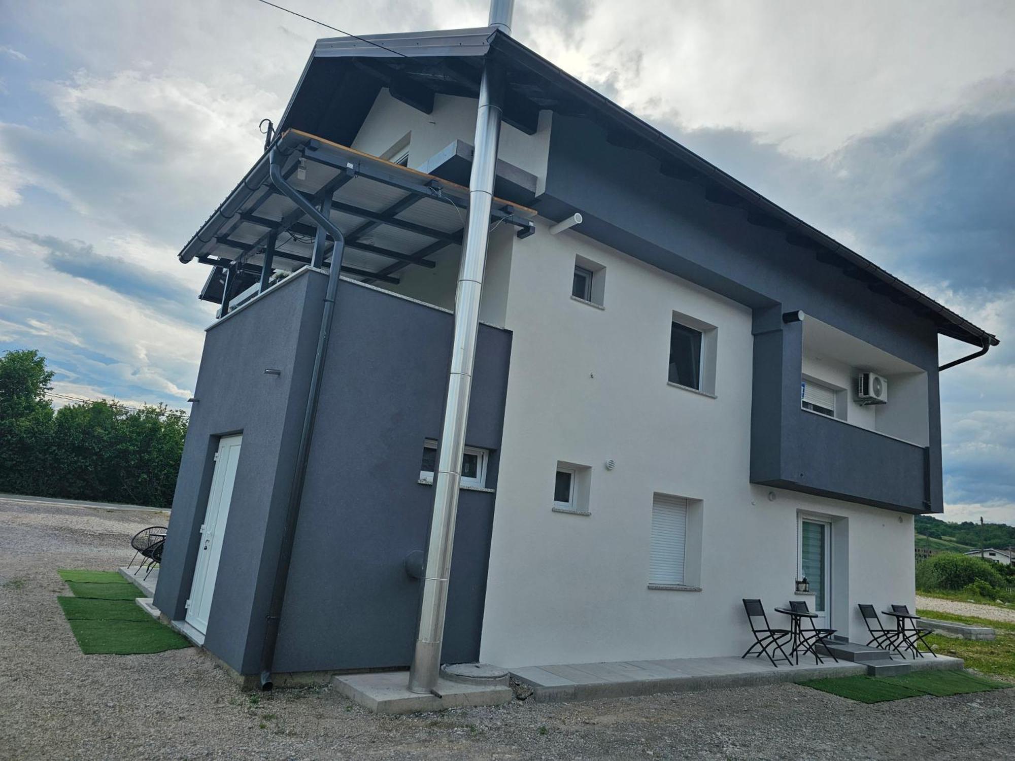 Ena1 & Ena2 -Big Free Parking Apartment Karlovac Ngoại thất bức ảnh